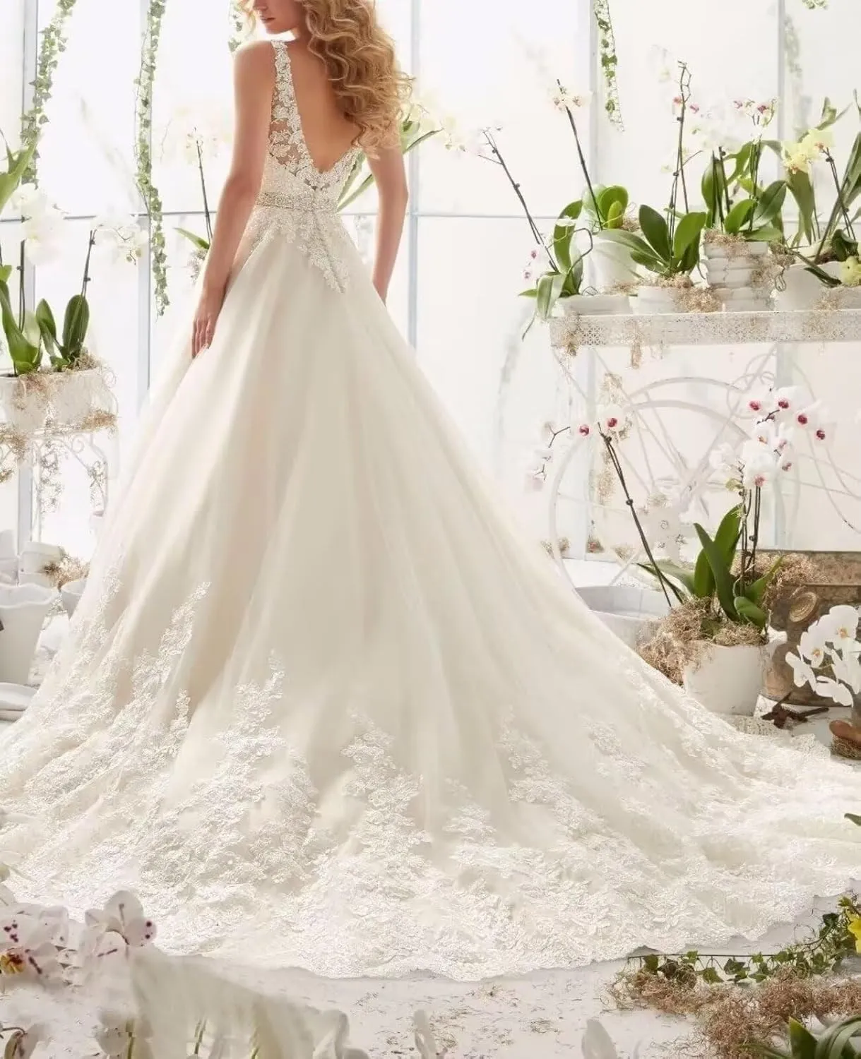 A Line Tulle Wedding Dresses for Bride V Neck Sleeveless Bridal Gowns Lace Appliques Boho Floral Wedding Gowns 2025