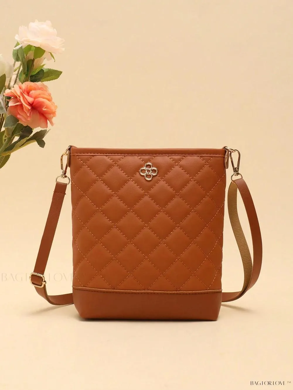 BagForLove - Chic Bucket Bag with Retro Twist for Everyday Use
