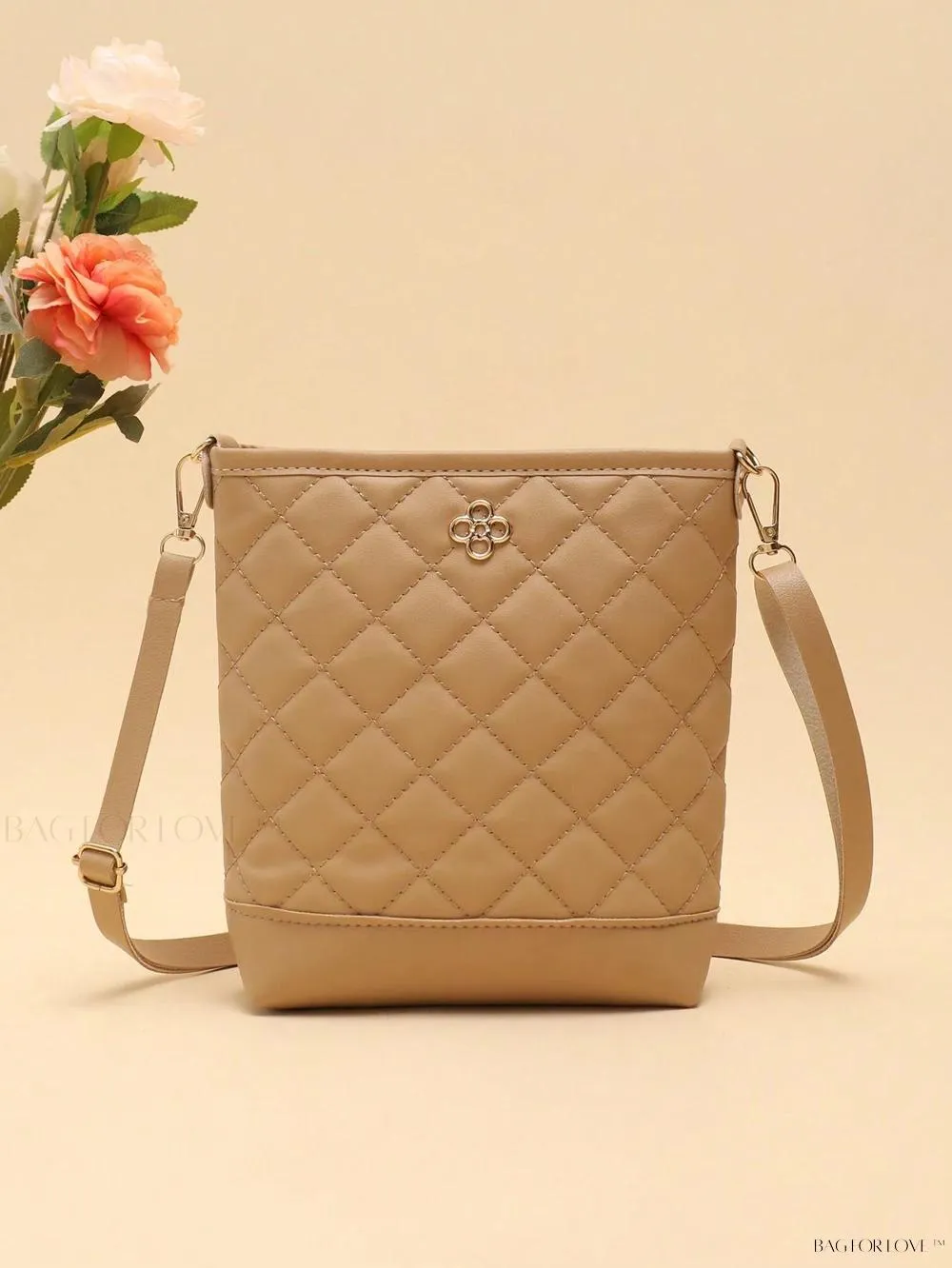 BagForLove - Chic Bucket Bag with Retro Twist for Everyday Use