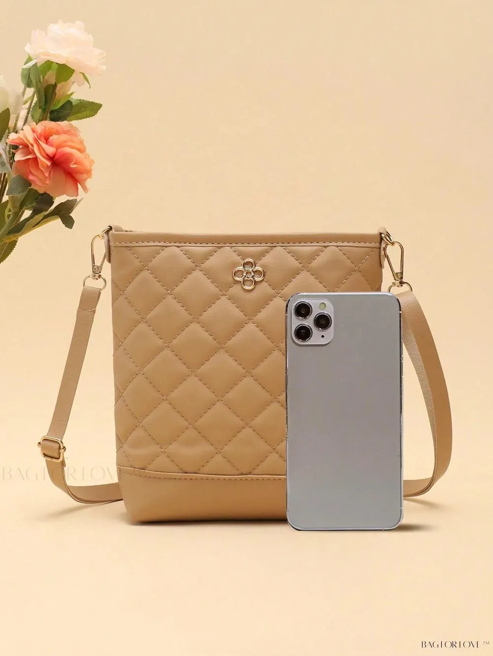 BagForLove - Chic Bucket Bag with Retro Twist for Everyday Use