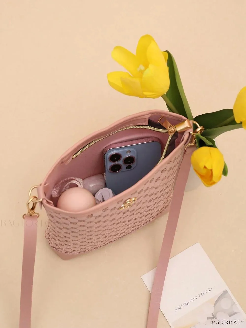 BagForLove - Chic Bucket Bag with Retro Twist for Everyday Use