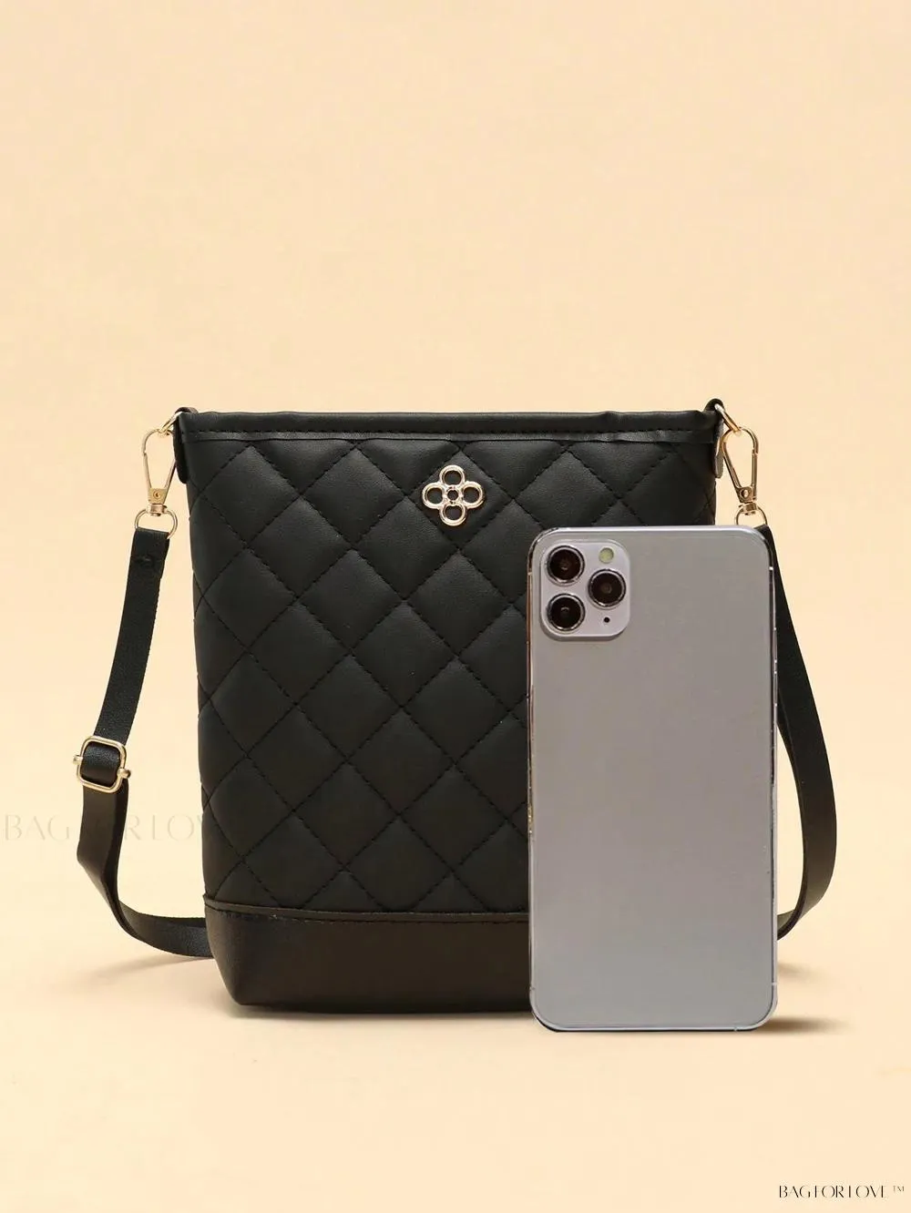 BagForLove - Chic Bucket Bag with Retro Twist for Everyday Use