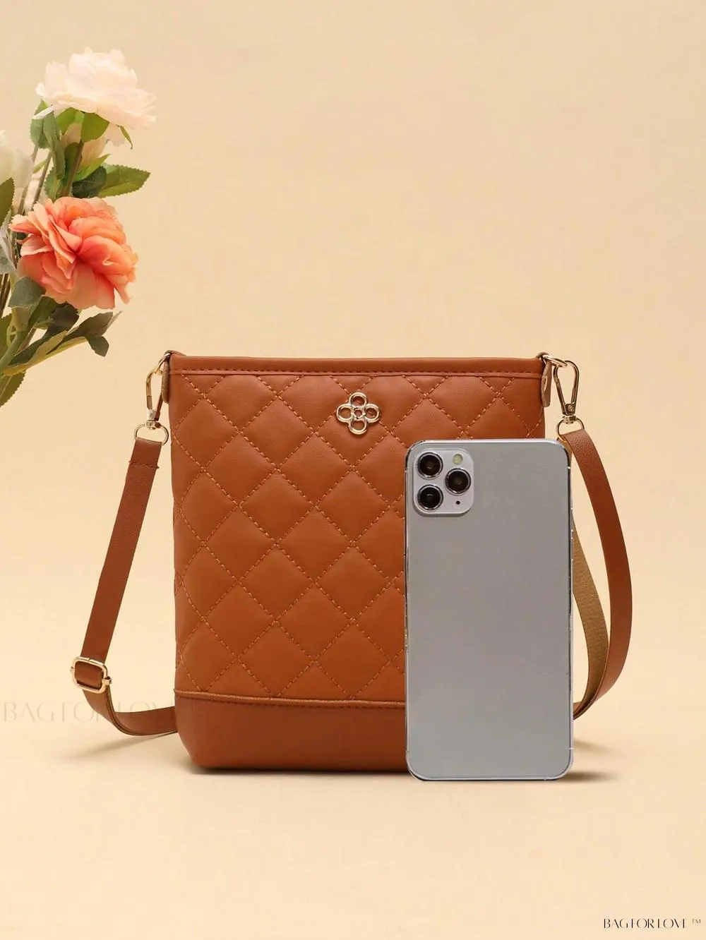 BagForLove - Chic Bucket Bag with Retro Twist for Everyday Use