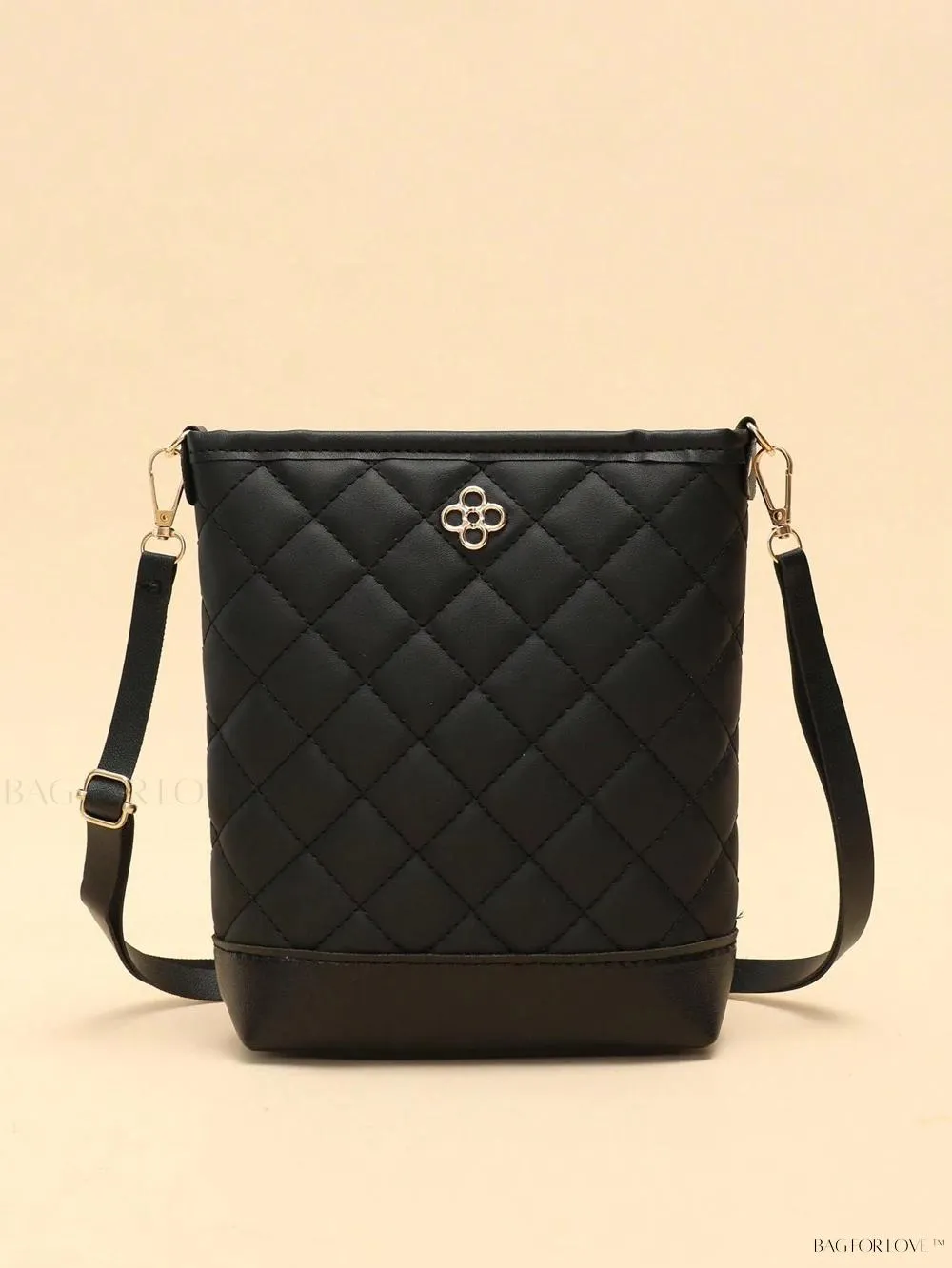 BagForLove - Chic Bucket Bag with Retro Twist for Everyday Use