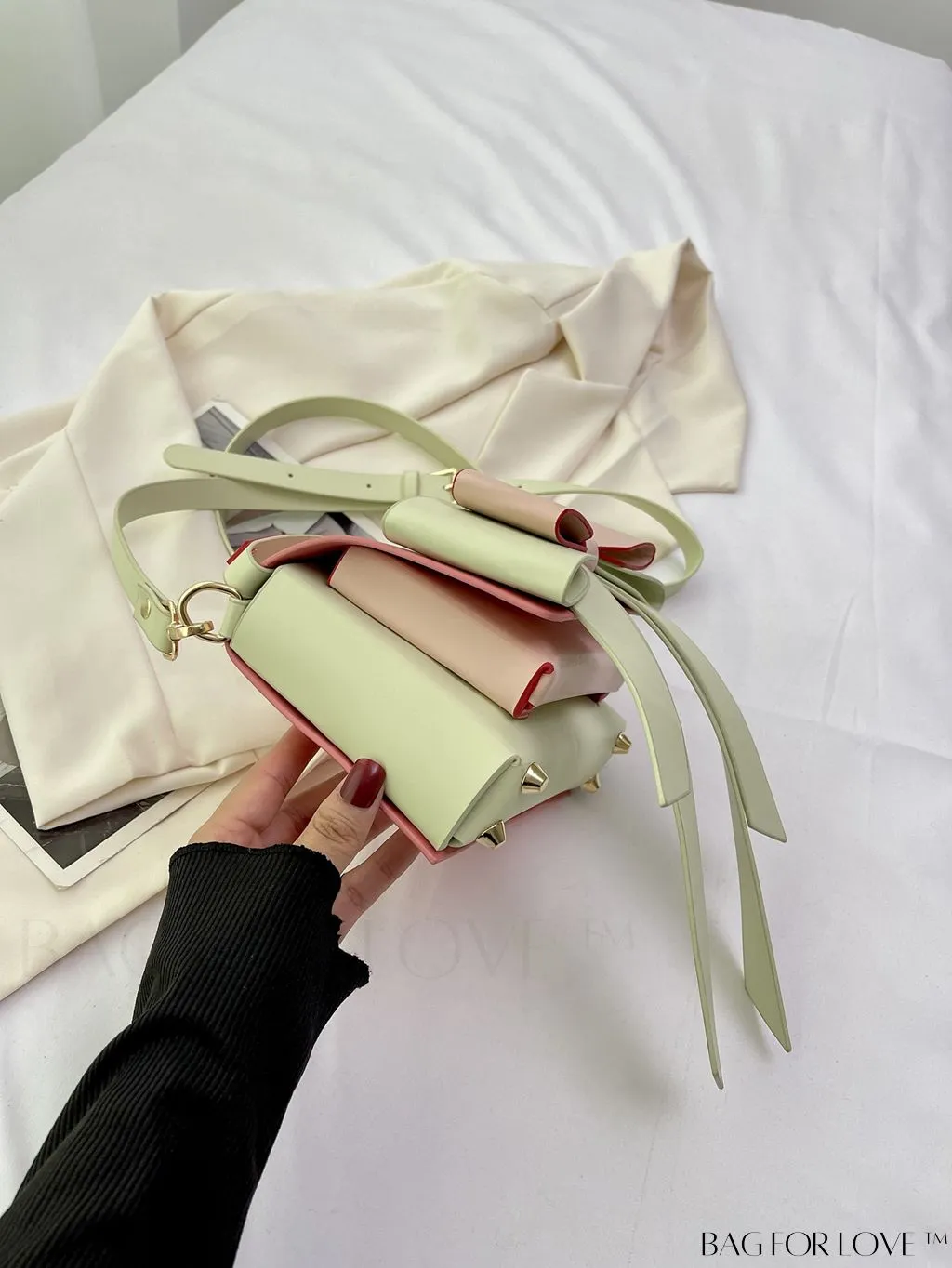 BagForLove - Stylish Mini Handbag with Adjustable Strap and Bowknot Decoration