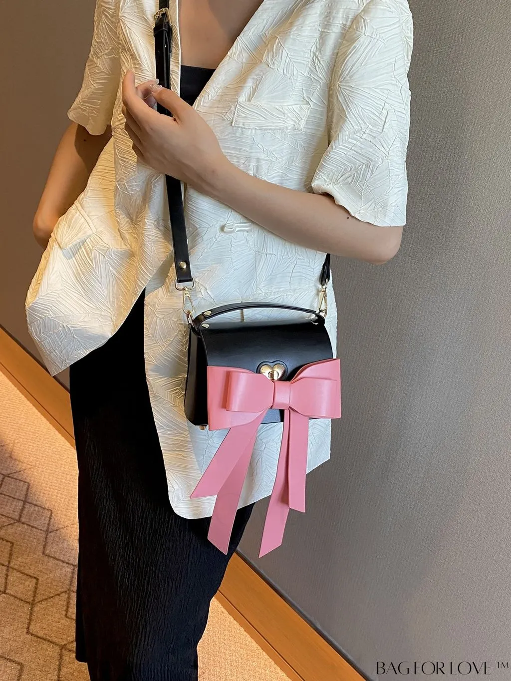 BagForLove - Stylish Mini Handbag with Adjustable Strap and Bowknot Decoration