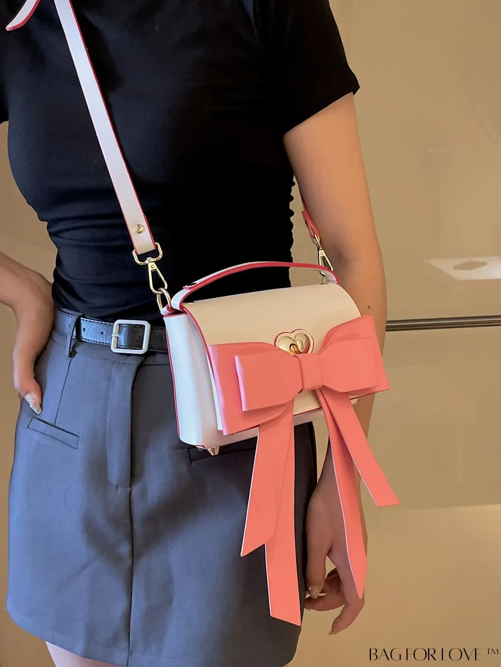 BagForLove - Stylish Mini Handbag with Adjustable Strap and Bowknot Decoration