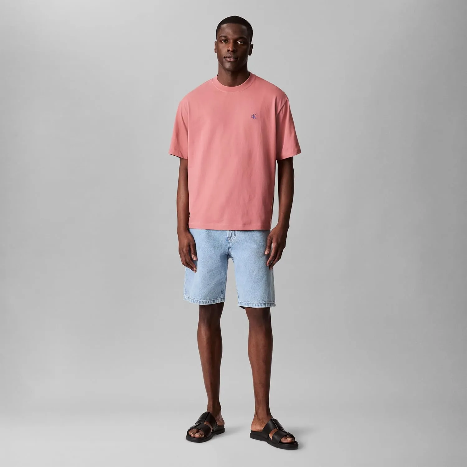 Calvin Klein Men's Relaxed Fit Monogram Logo Crewneck T-Shirt