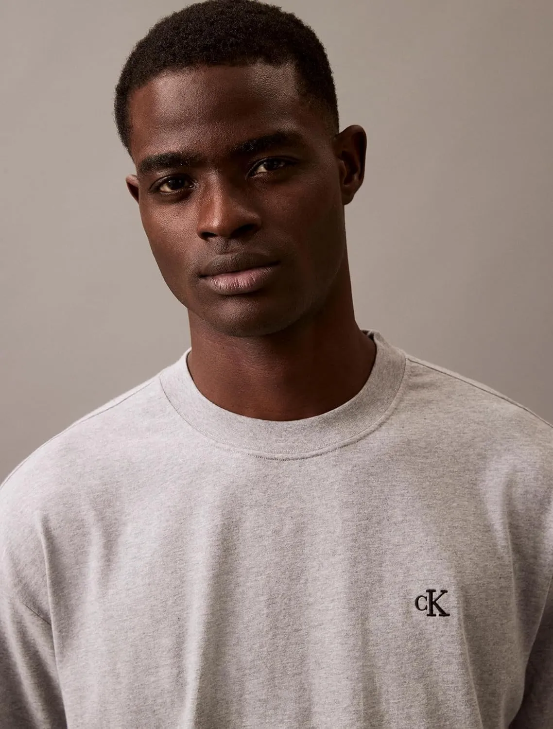 Calvin Klein Men's Relaxed Fit Monogram Logo Crewneck T-Shirt
