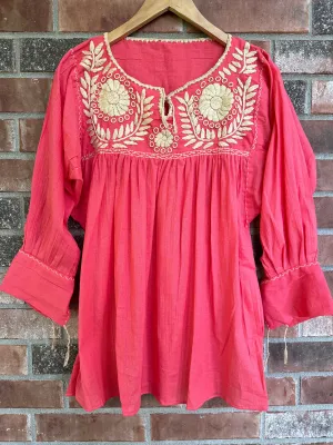 Coral and Beige Blusa con Flores