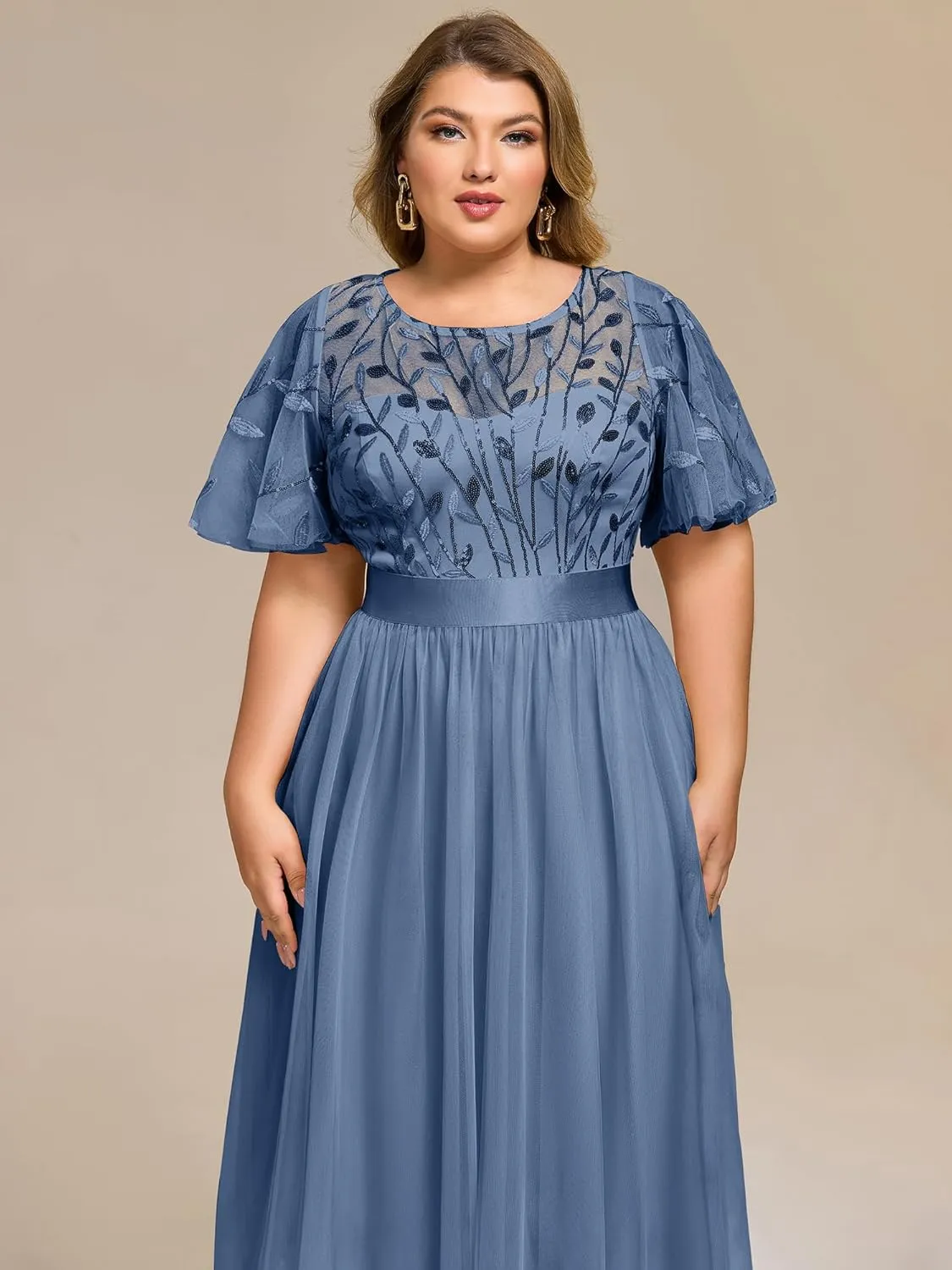 Ever-Pretty Plus Women's Round Neck Embroidery Short Sleeves Sequin Tulle Midi Plus Size Cocktail Wedding Guest Dresses