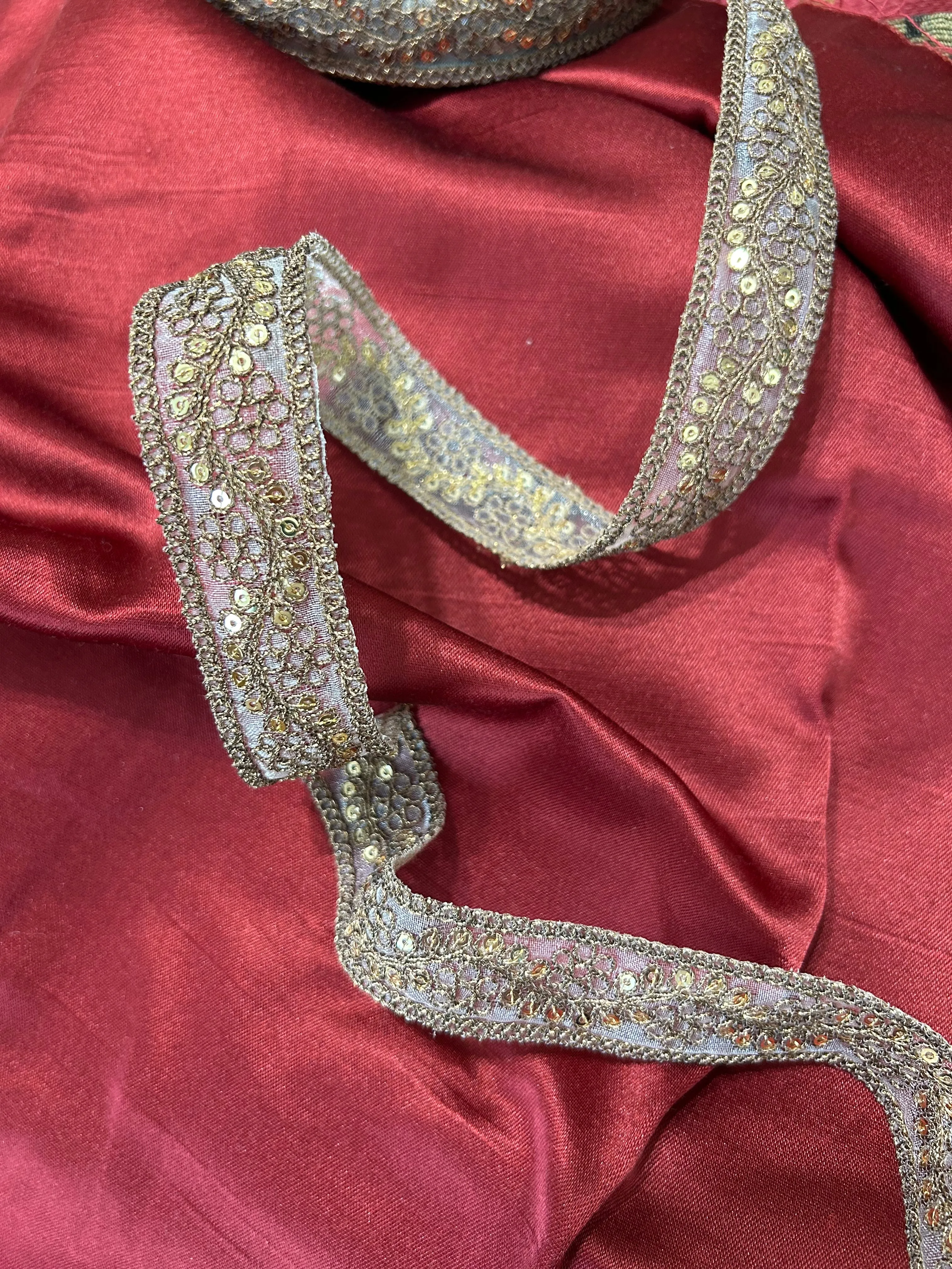 Gold Vine Border