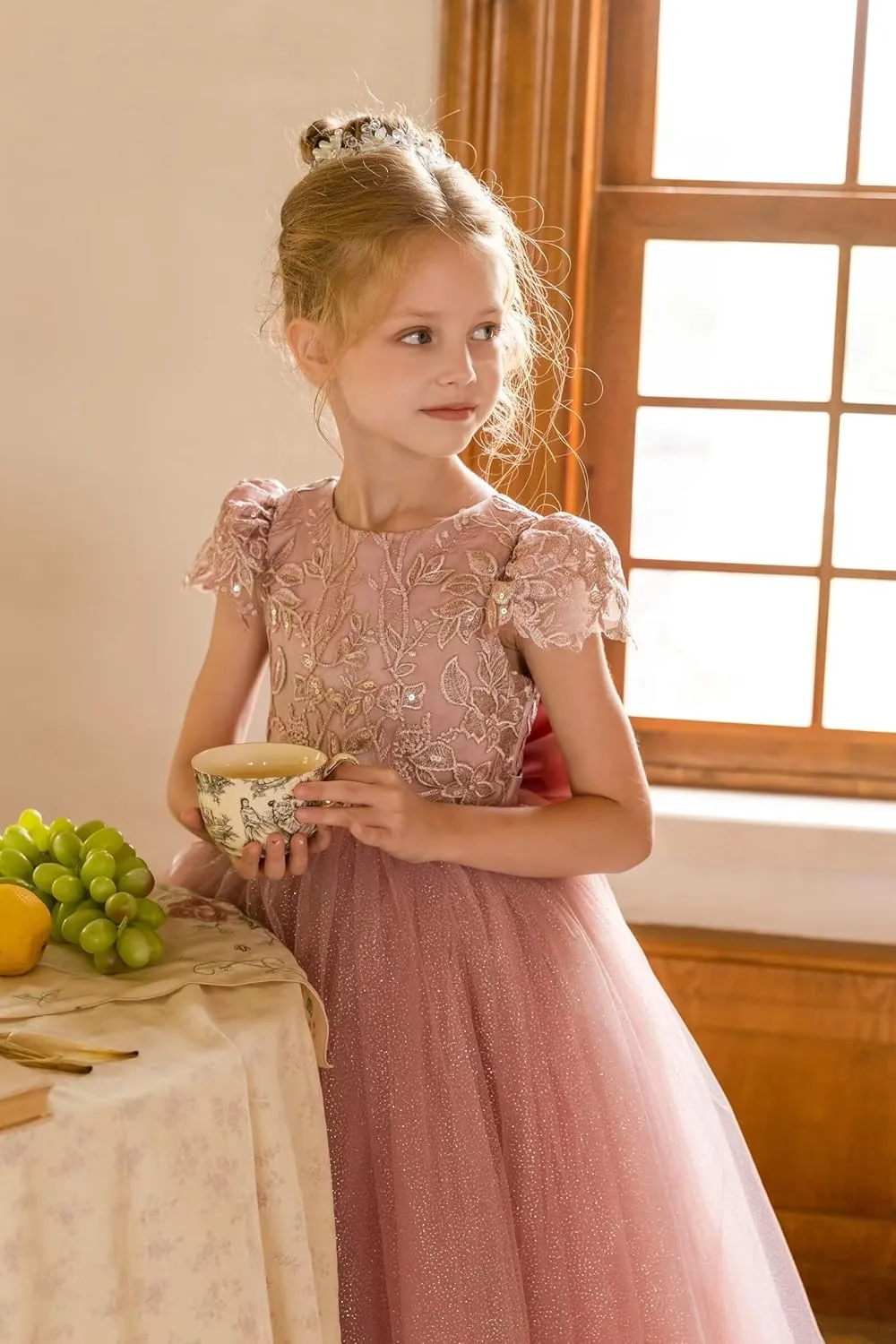 Lace Flower Girl Dresses Short Sleeve First Communion Dress Toddlers Pretty Tulle Pageant Wedding Party Gown