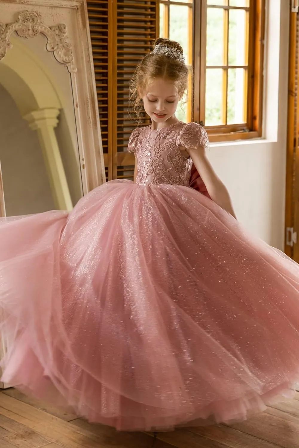 Lace Flower Girl Dresses Short Sleeve First Communion Dress Toddlers Pretty Tulle Pageant Wedding Party Gown