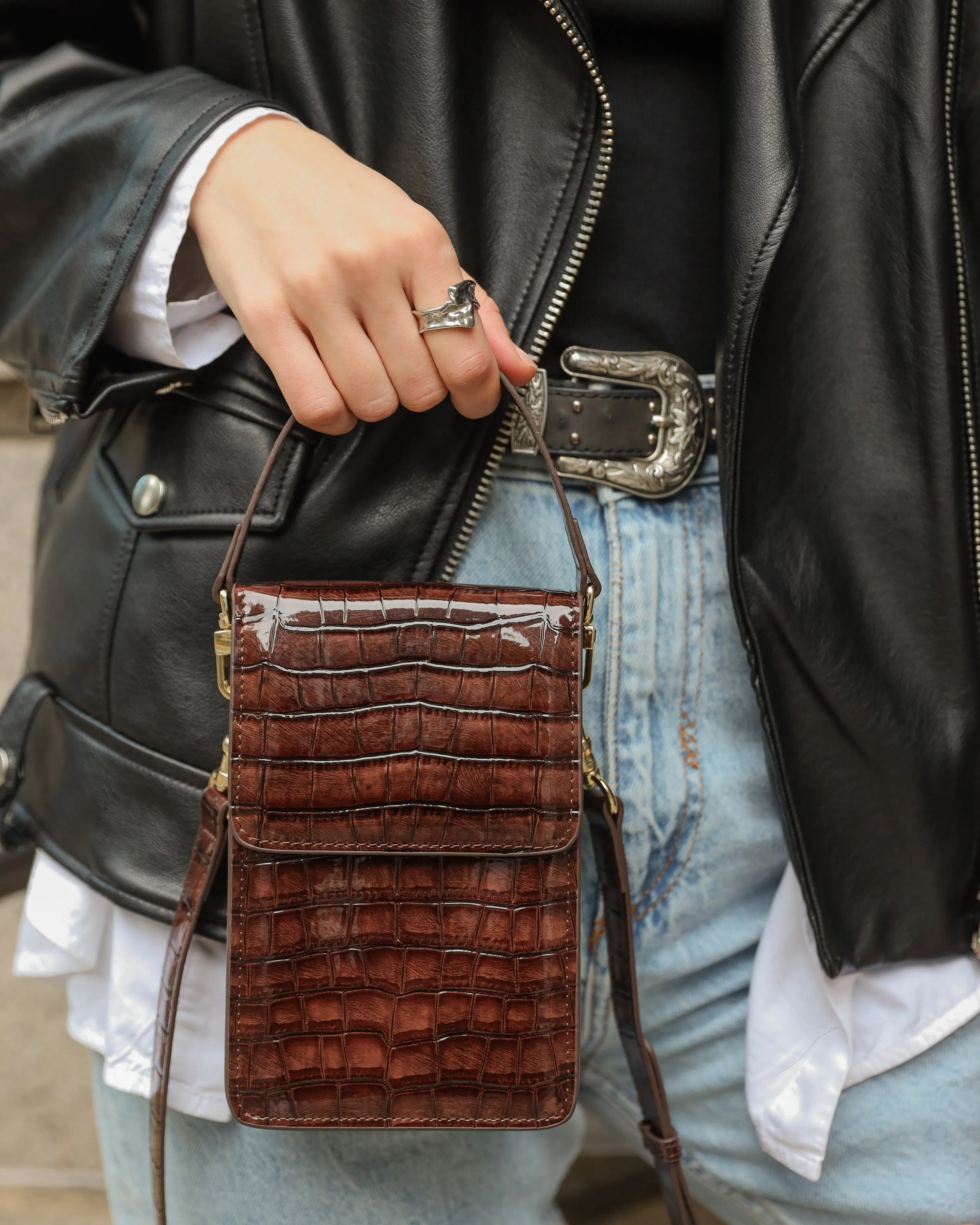 Lia Phone Bag - Brown Croc
