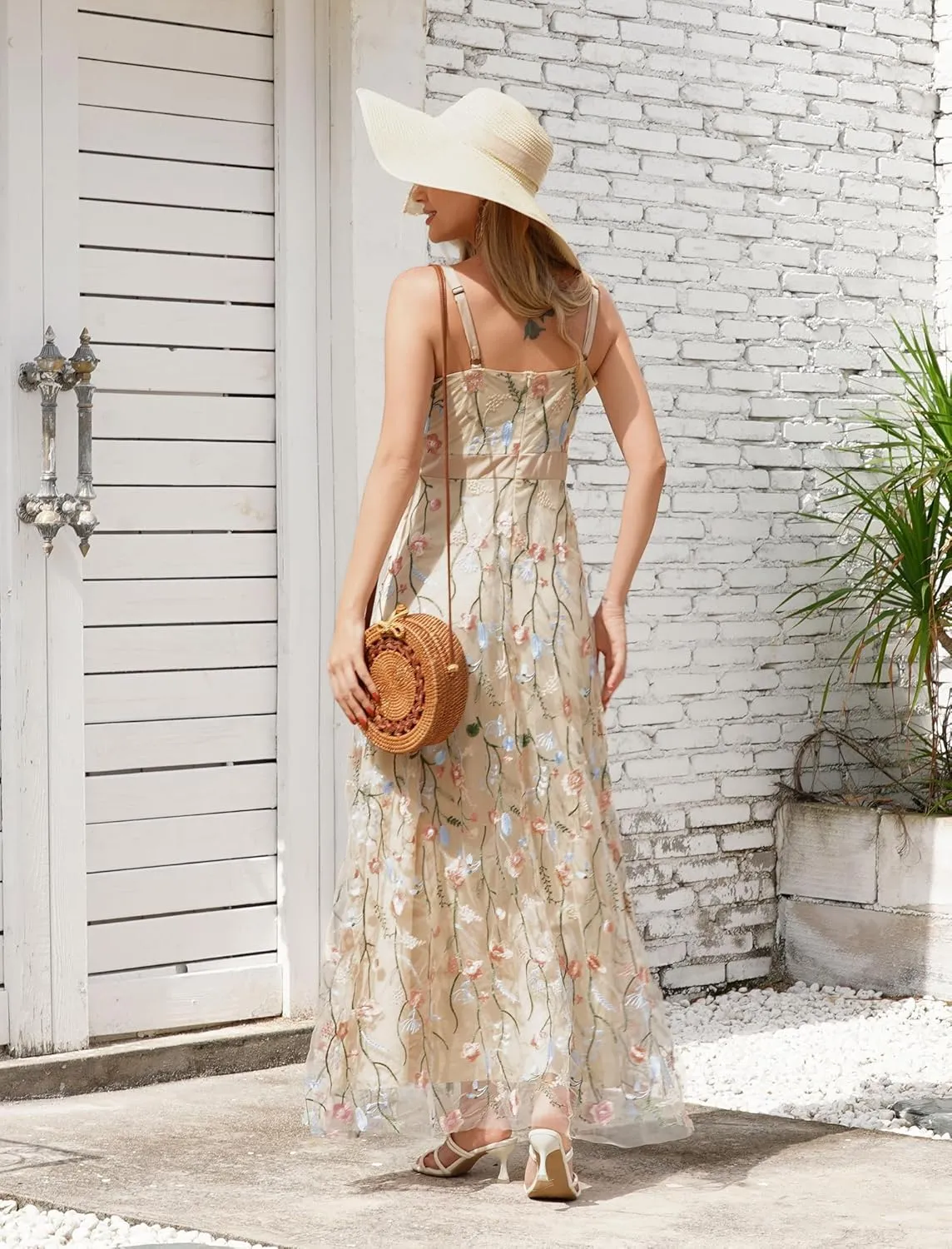 Long Floral Embroidery Dress for Women Flower Embroidered Maxi Dress Spaghetti Straps Formal Evening Party Tulle Prom Dress