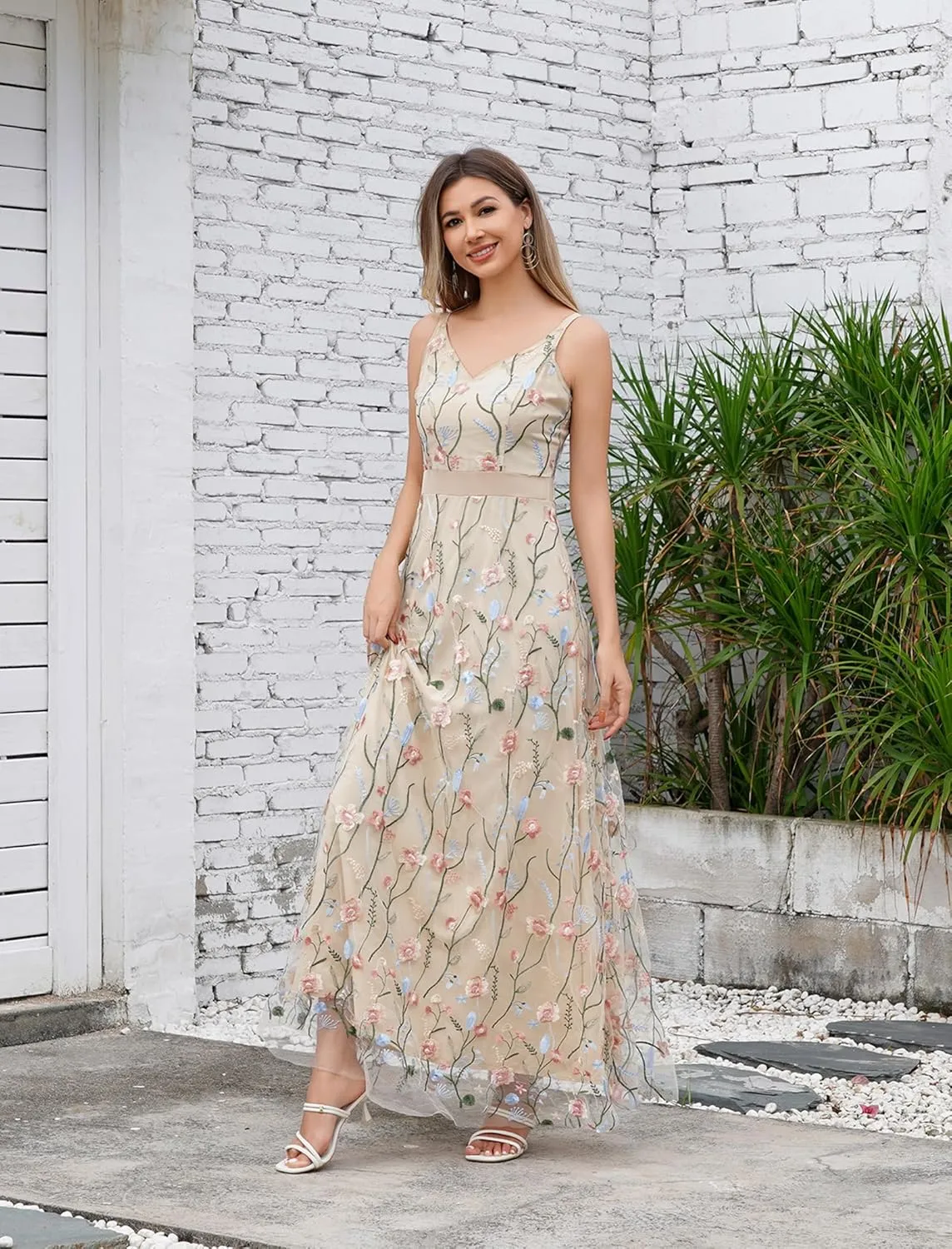 Long Floral Embroidery Dress for Women Flower Embroidered Maxi Dress Spaghetti Straps Formal Evening Party Tulle Prom Dress