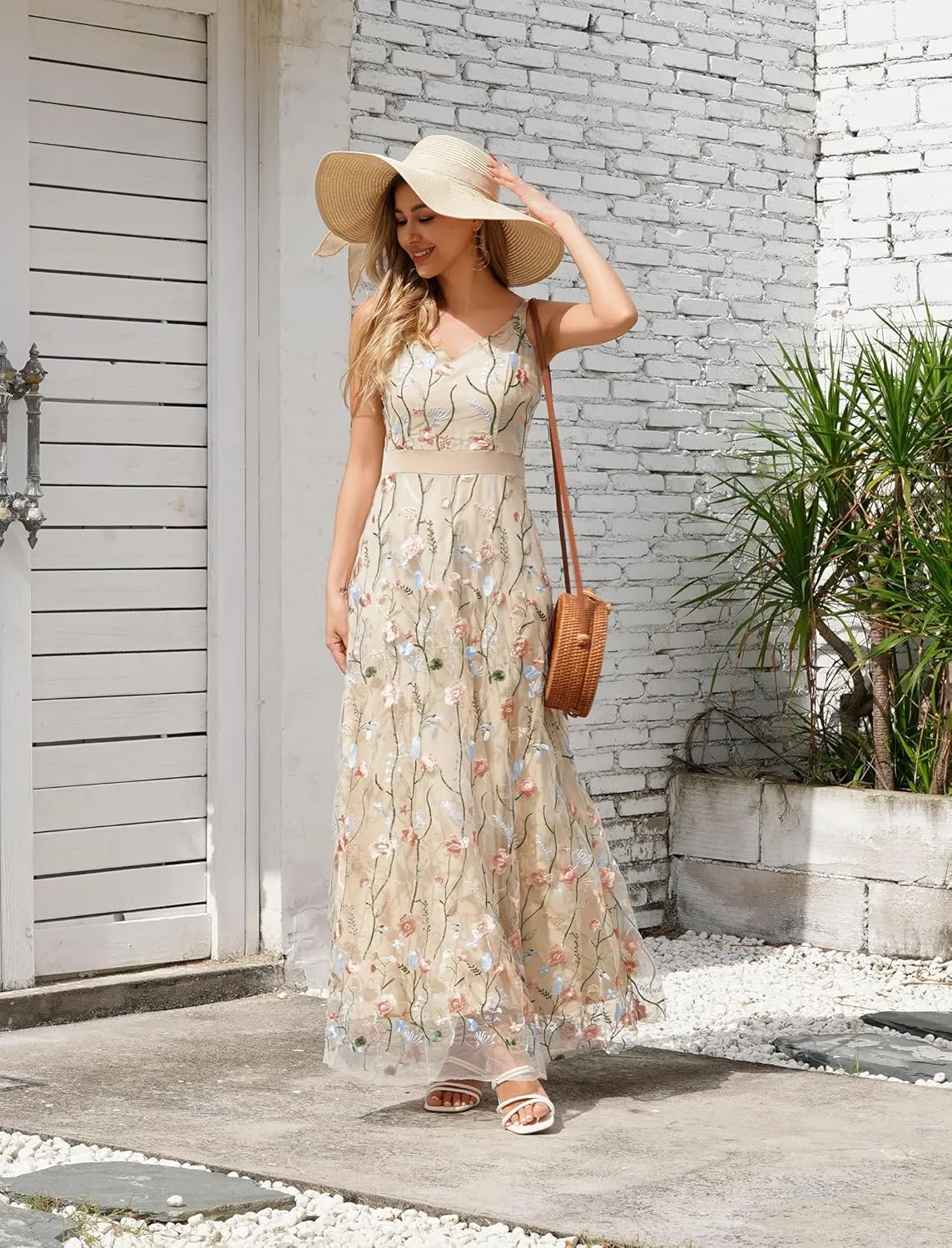 Long Floral Embroidery Dress for Women Flower Embroidered Maxi Dress Spaghetti Straps Formal Evening Party Tulle Prom Dress