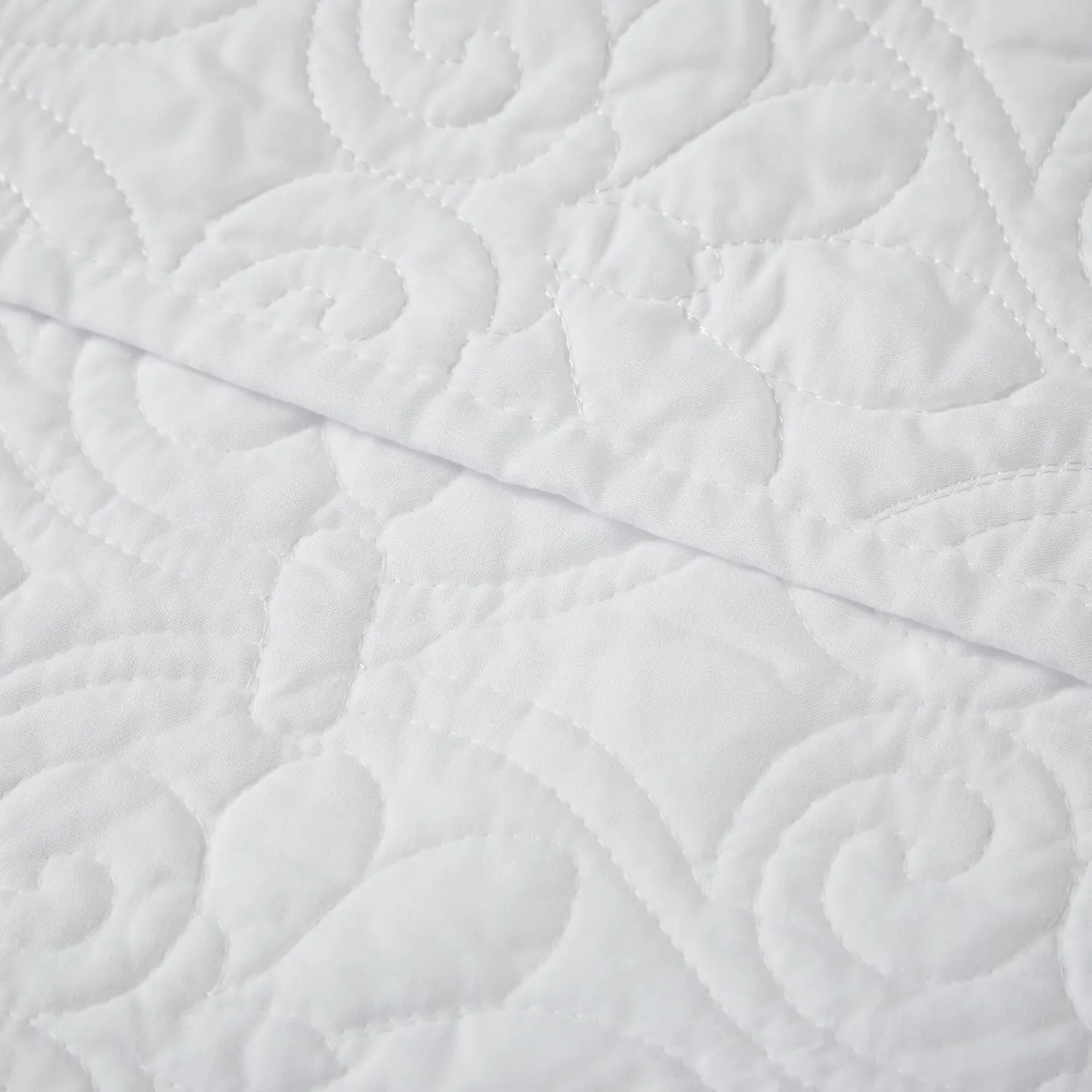 Madison Park Quebec Oversized Quilted Throw in White Finish MP50-2986, 60"x70"