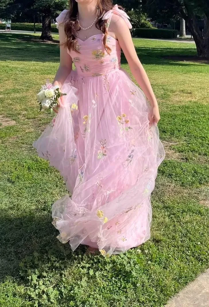 Maxianever Women's Tulle Prom Dresses Flower Embroidery Long Sweetheart Formal Evening Party Gowns