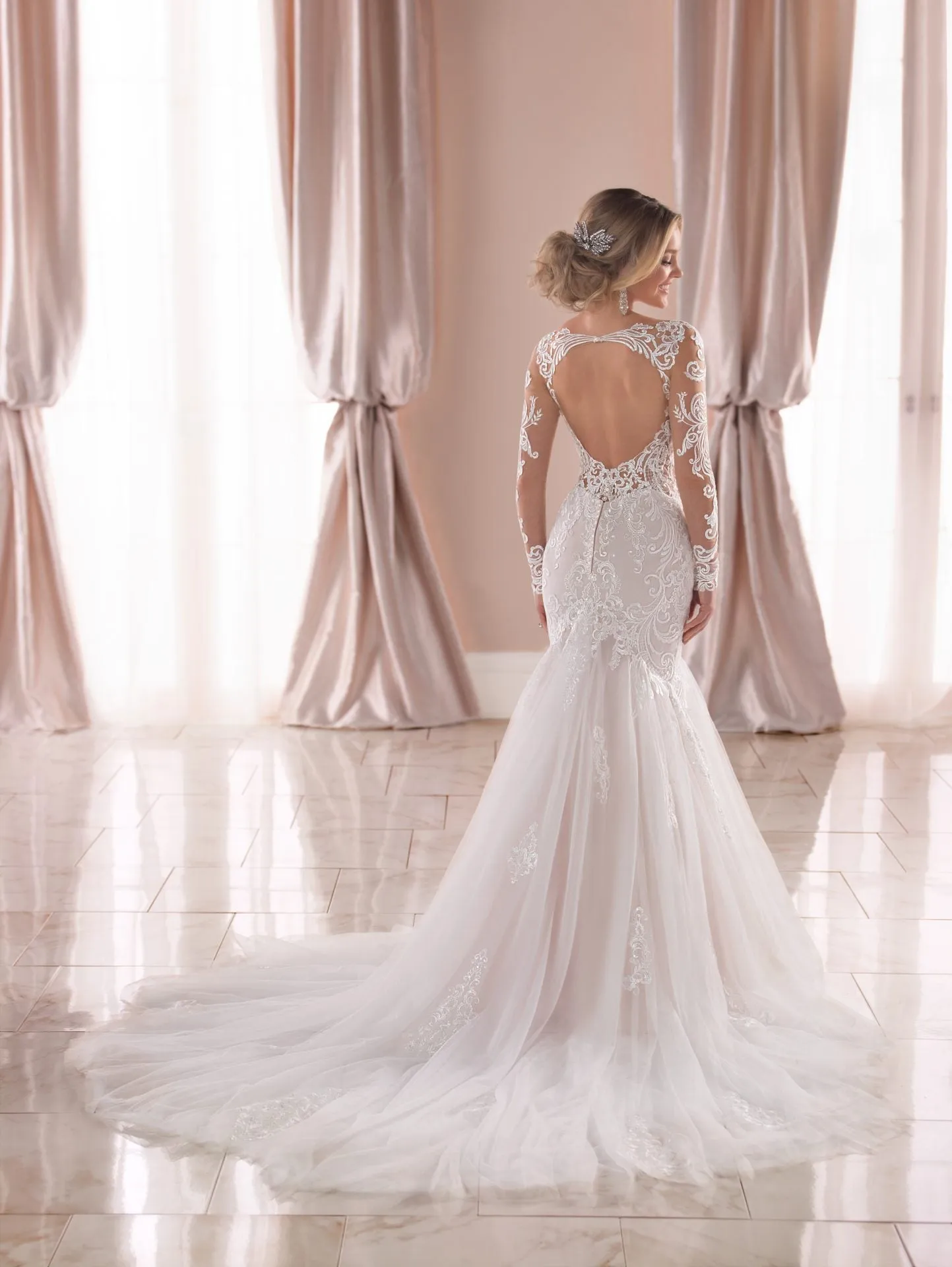 Stella York Style 6852