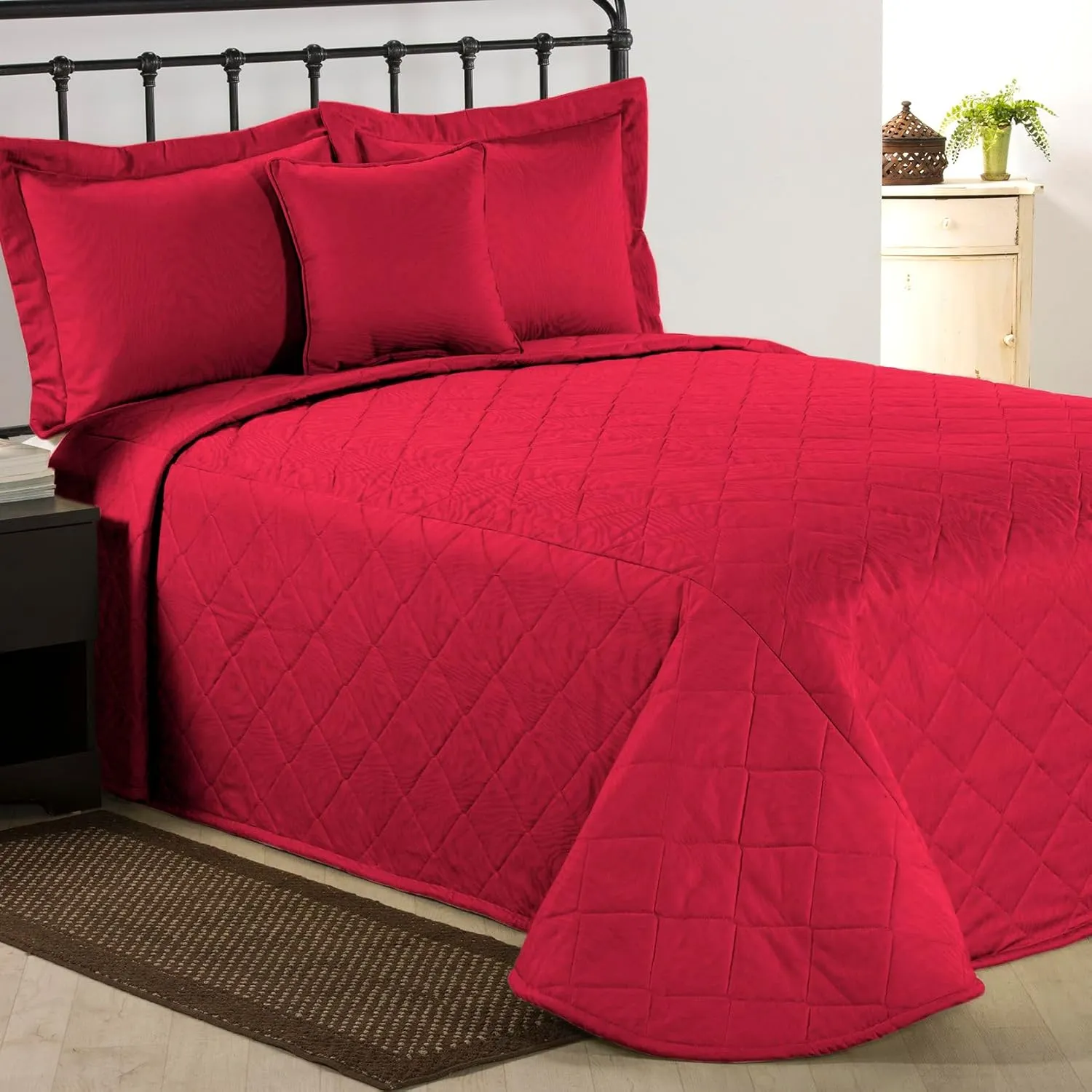 Thomasville At Home Overture Jacquard Solid Red Bedspread, Twin 110" Long x 81" Wide, Single Cotton Bedspread (1), Bedroom