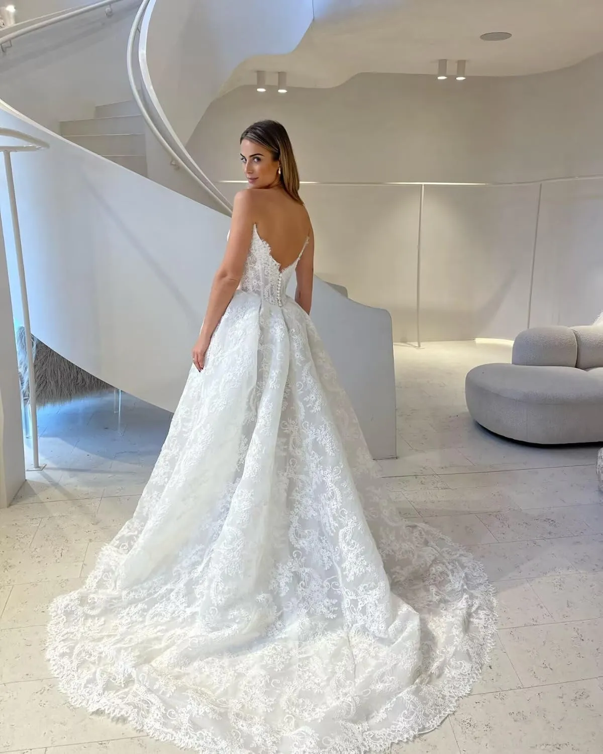 Tsbridal Lace Appliques Wedding Dresses for Bride Strapless Bridal Dress A Line Wedding Gowns with Slit