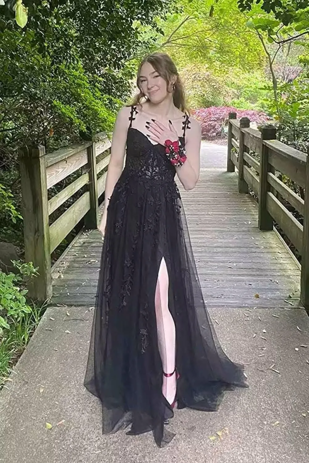 Women's Lace Applique Tulle Prom Dresses A Line Long Pleated 2025 Formal Evening Party Gowns with Slit