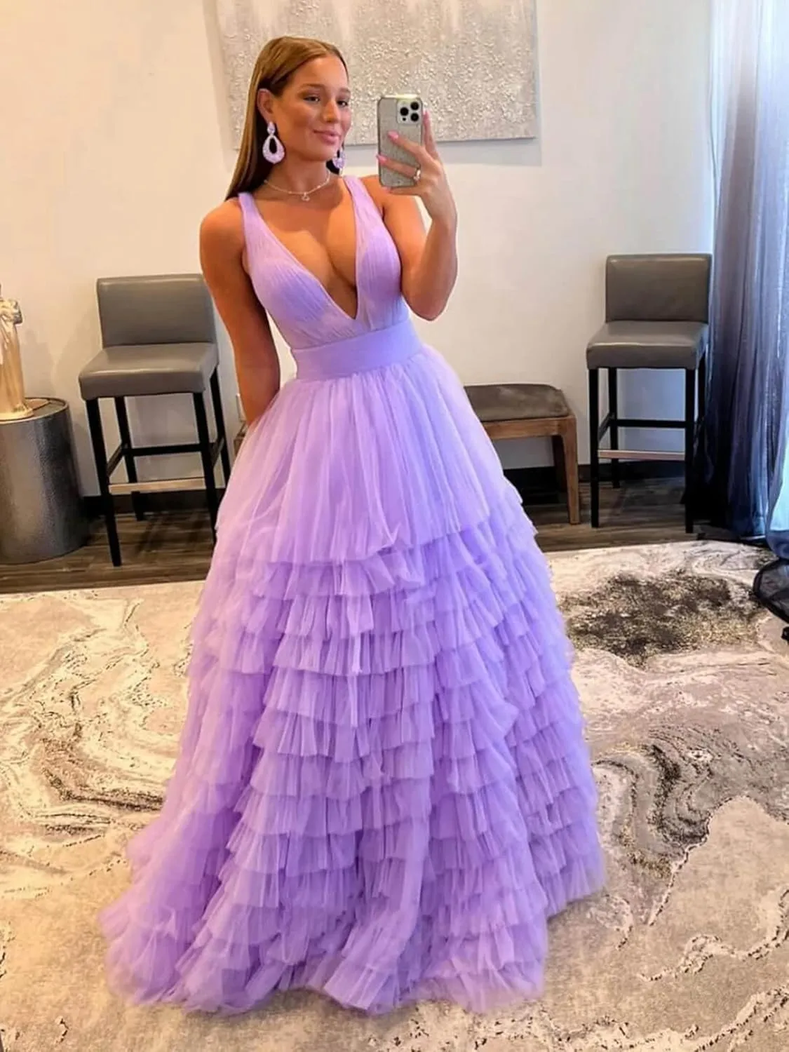 Women's Tiered Tulle Prom Dresses Long Ruffles Ball Gown V Neck A-Line Layered Formal Evening Party Gowns